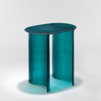 <a href=https://www.galeriegosserez.com/artistes/cober-lukas.html>Lukas Cober</a> - New Wave - Tabouret (Bleu de Prusse)